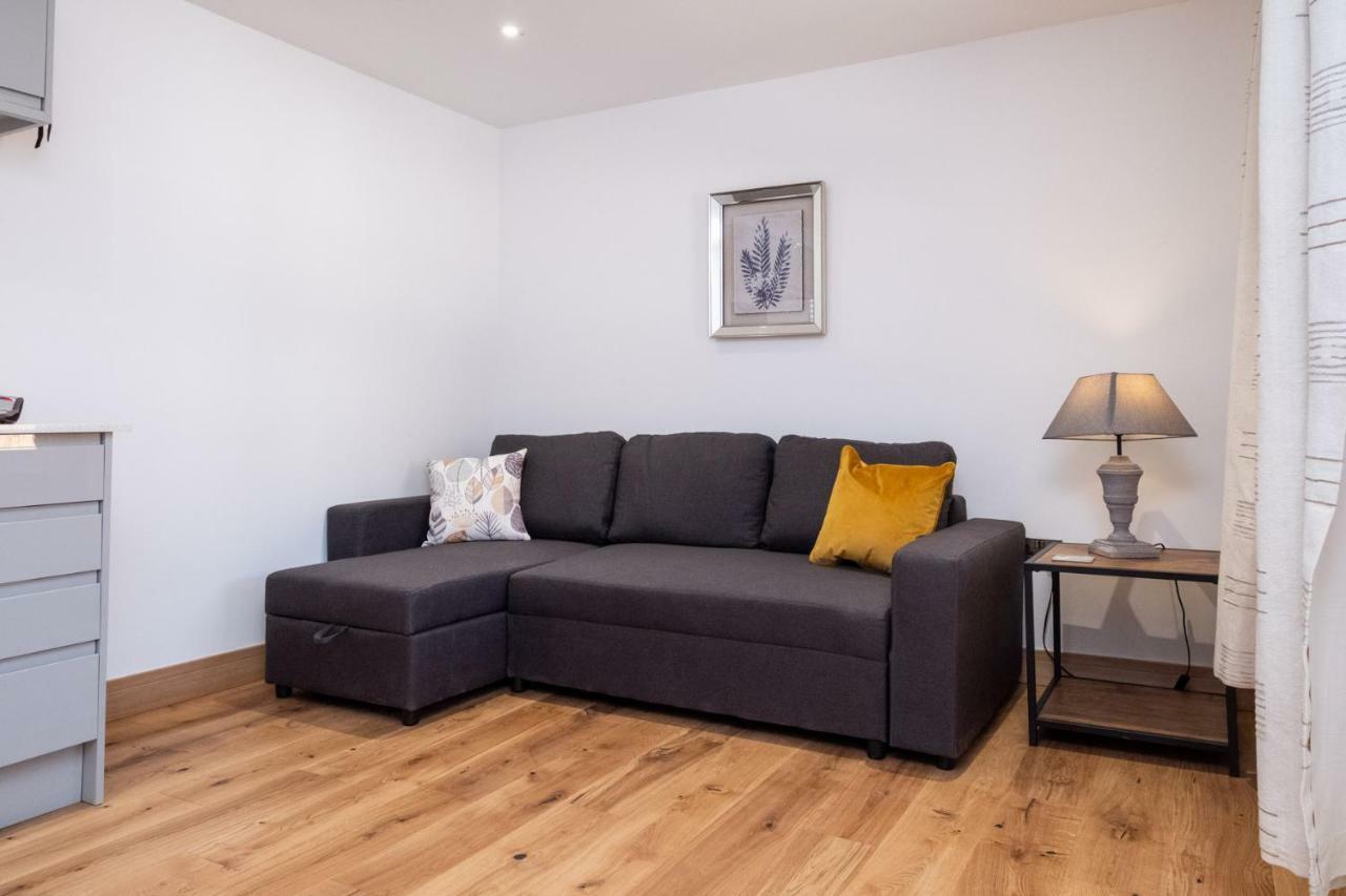 Weeping Willow - Three Tuns Apartments, Pettistree, Wickham Market - By Aldeburgh Coastal Cottages Ngoại thất bức ảnh