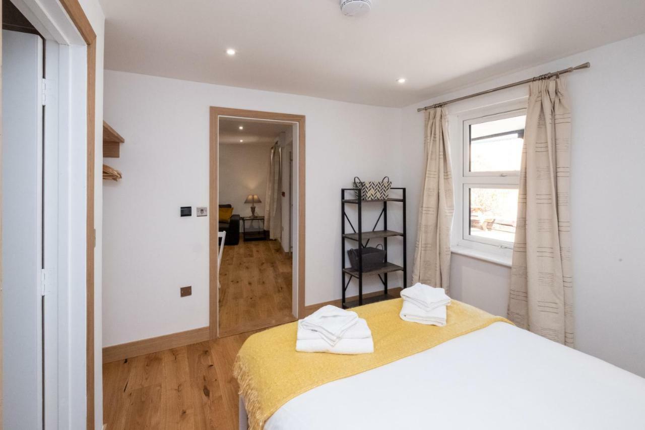 Weeping Willow - Three Tuns Apartments, Pettistree, Wickham Market - By Aldeburgh Coastal Cottages Ngoại thất bức ảnh